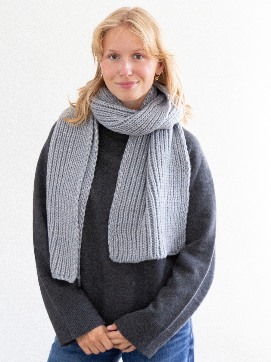 

Шарф KOPYTO UHU, серебряный