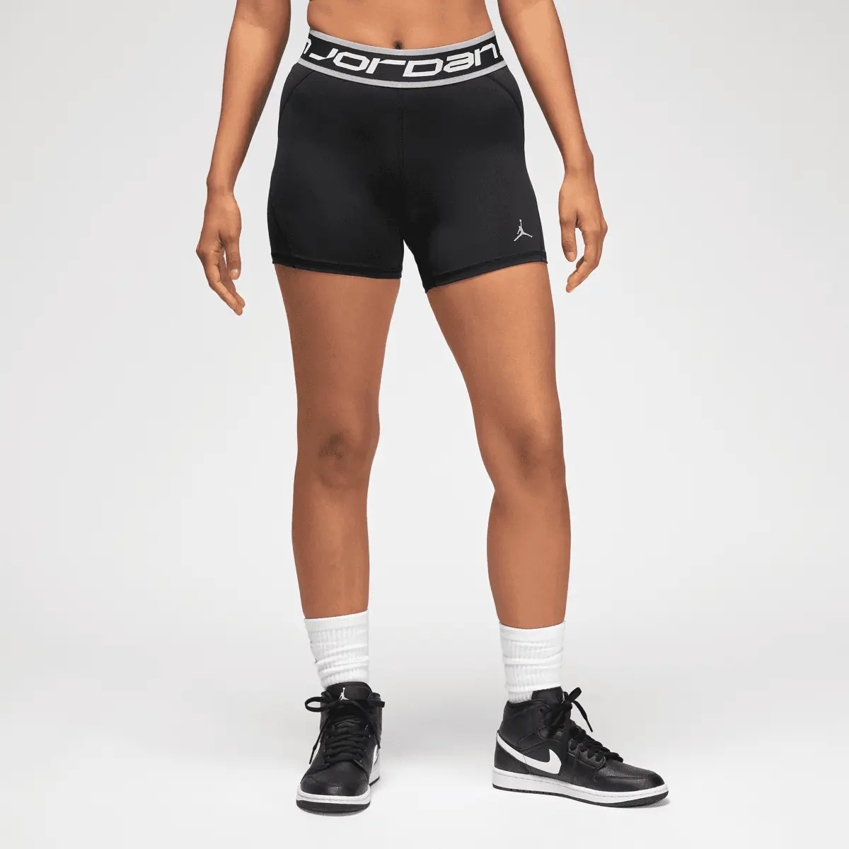 

Шорты Jordan Sport Legging Shortie, черный