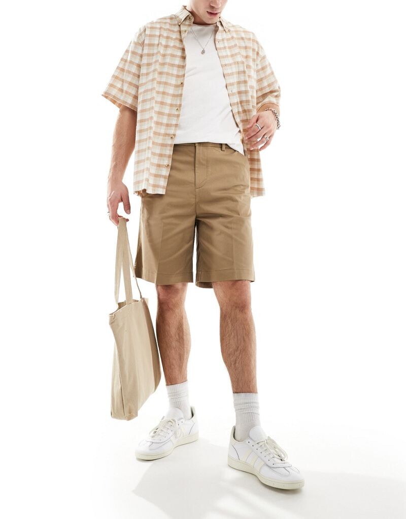 

Jack & Jones – свободные светло-коричневые шорты чинос