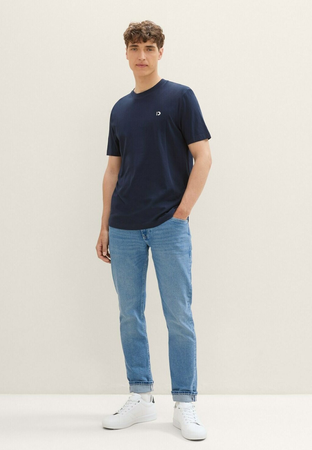 

Базовая футболка TOM TAILOR DENIM, темно-синий