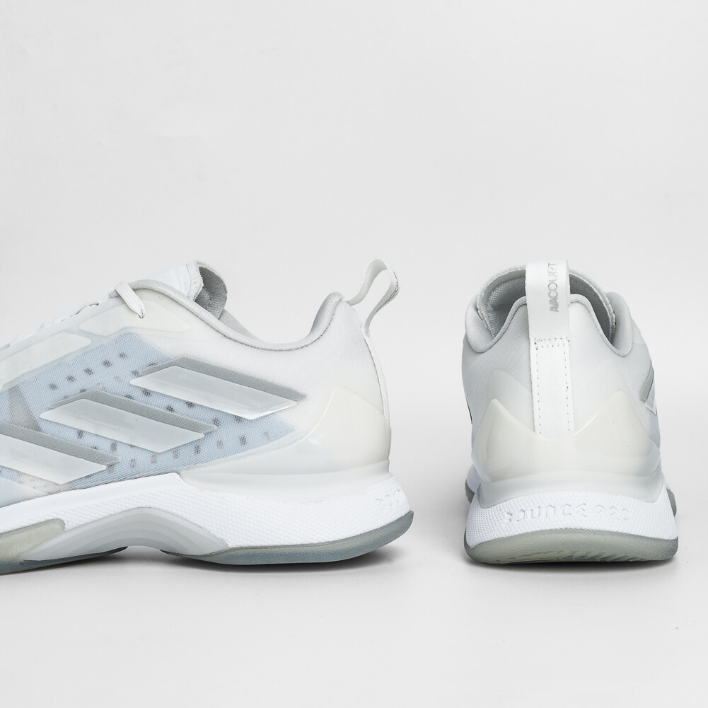 Женские теннисные кроссовки Adidas Avacourt — фото 2