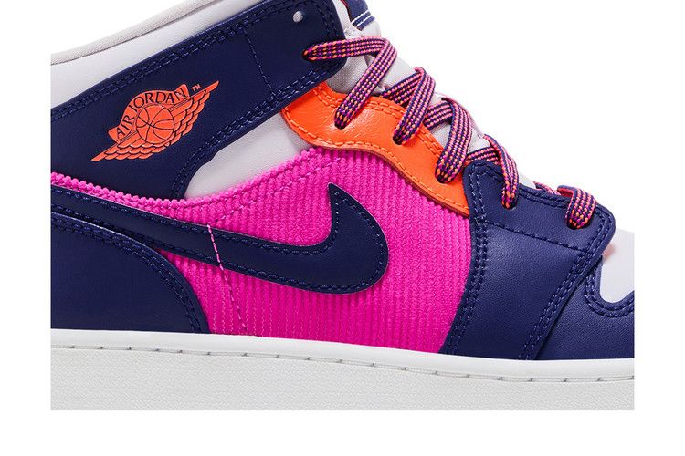 Кроссовки Air Jordan Air Jordan 1 Mid GS 'Regency Purple Fire Pink', розовый — фото 3