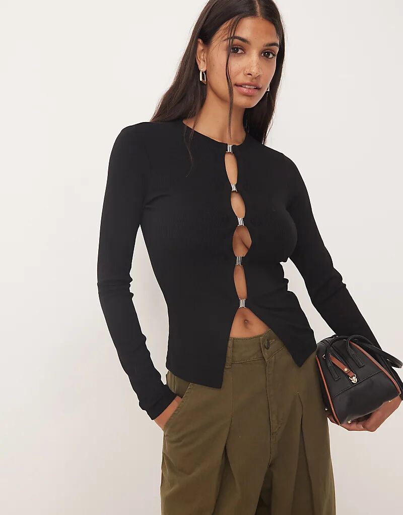 

Лонгслив Gina Tricot с длинными рукавами и пряжкой в ​​рубчик, черный цвет