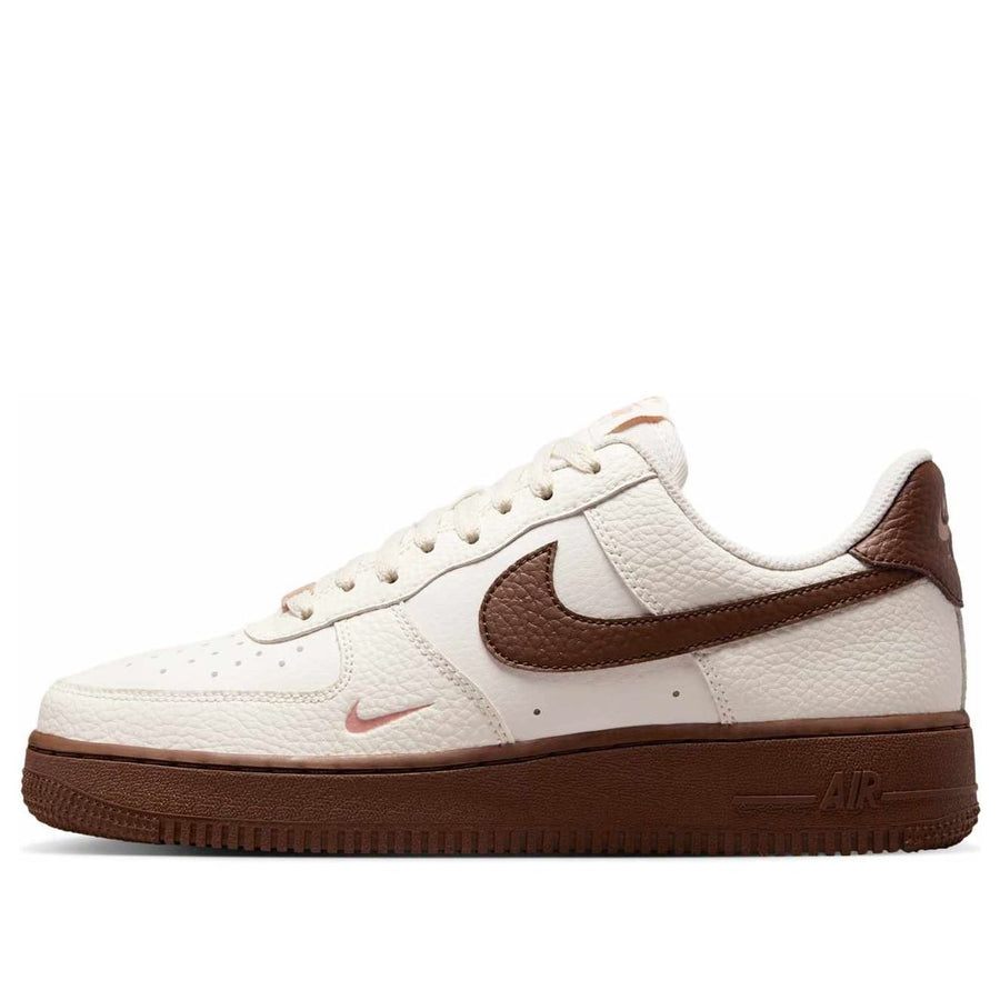 Кроссовки (WMNS) Nike Air Force 1 Low 'Sail Fauna Brown', бежевый