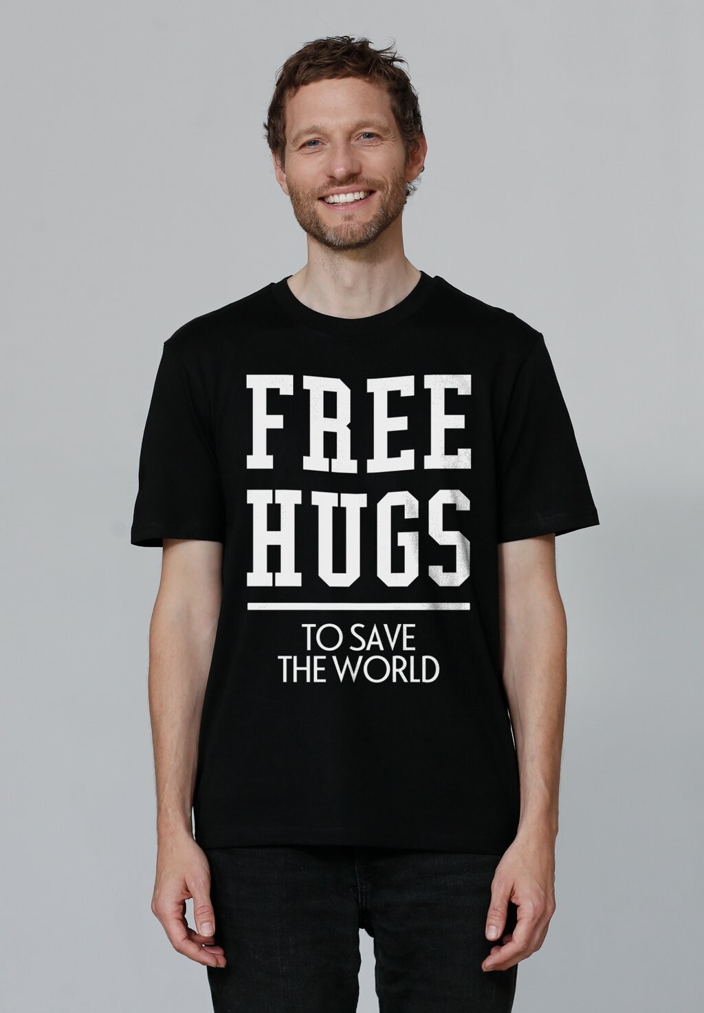 

Футболка с принтом FREE HUGS TO SAVE THE WORLD watapparel, черный