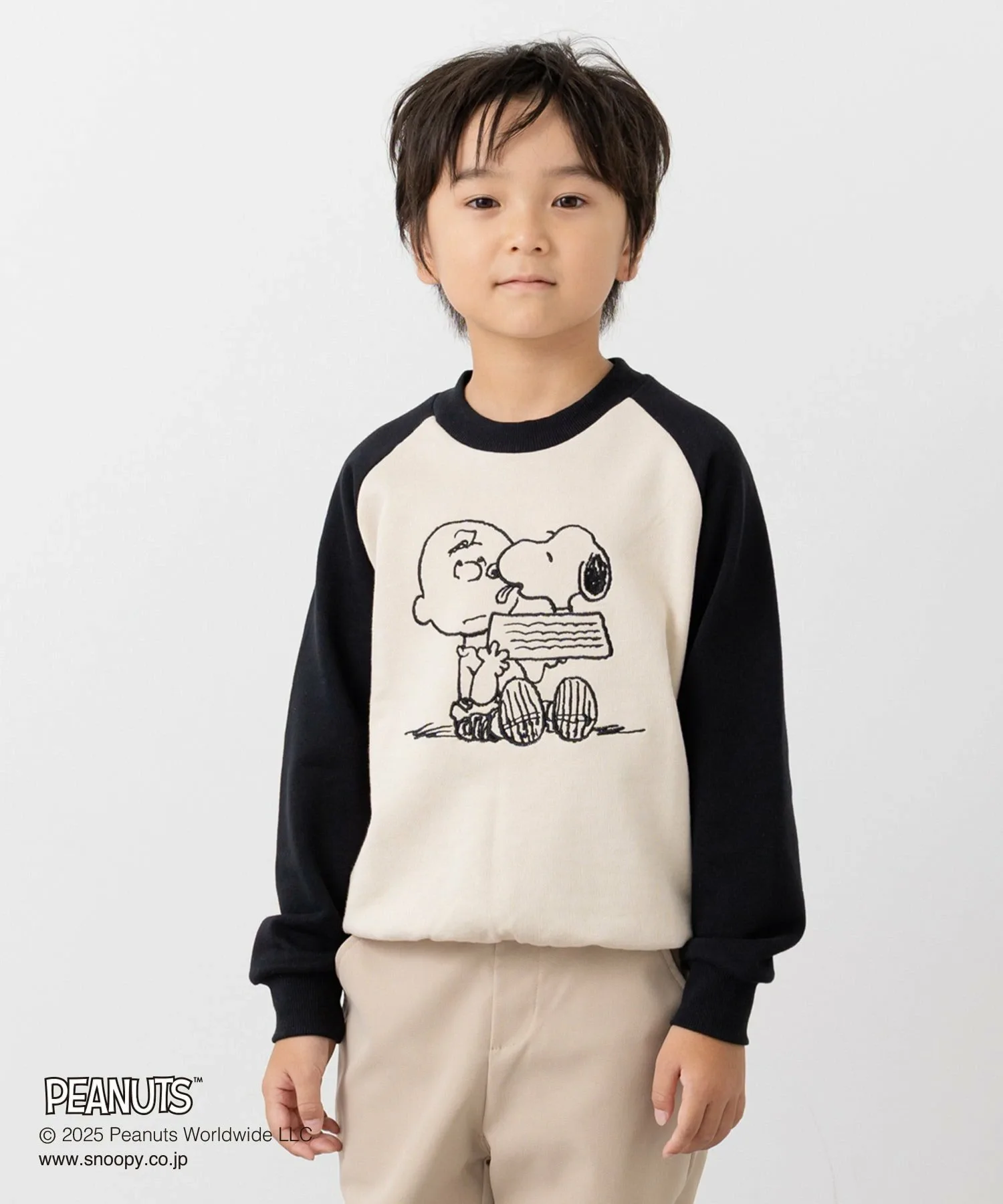 Флисовая толстовка с рисунком арахиса Peanuts, G Raglan/Black — фото 4
