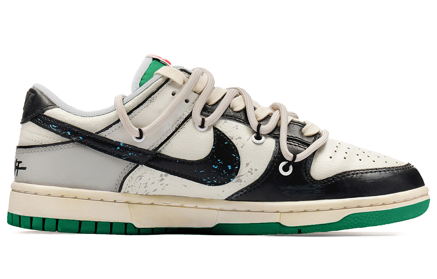 

Кроссовки Nike Dunk Skateboard Shoes Women's Low-Top Black White