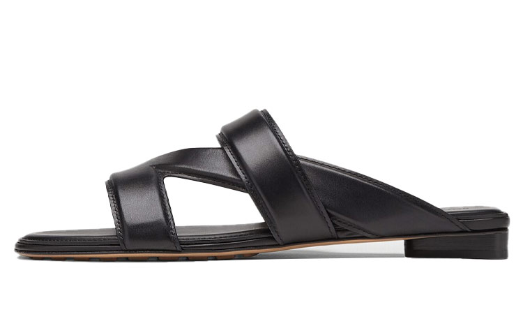 Шлепанцы женские Bottega Veneta, черный