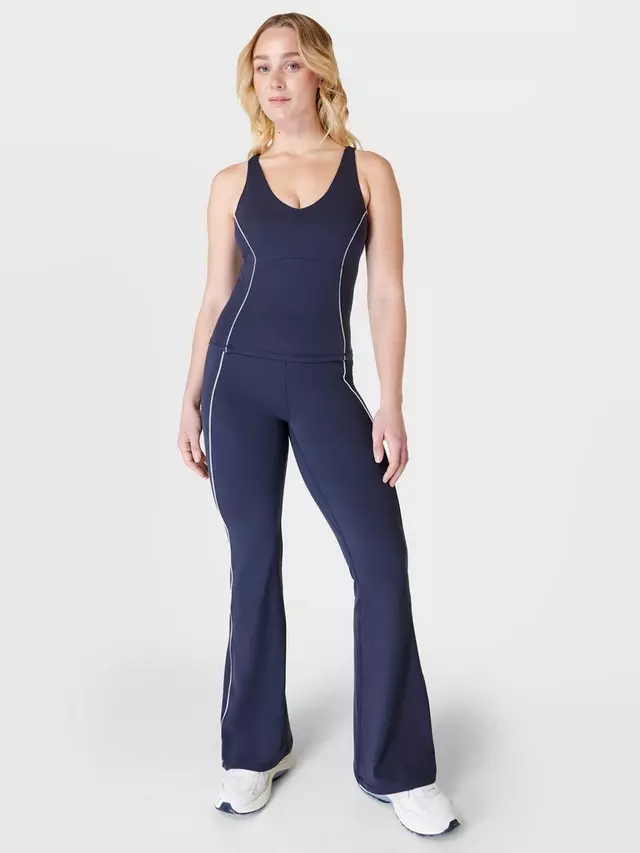 

Спортивные брюки Sweaty Betty Picot Lace Flared, темно-синий