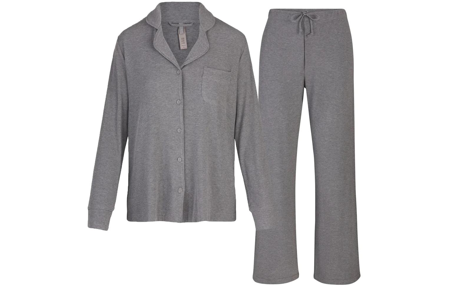 

Рибленый пижамный комплект Skims, серый