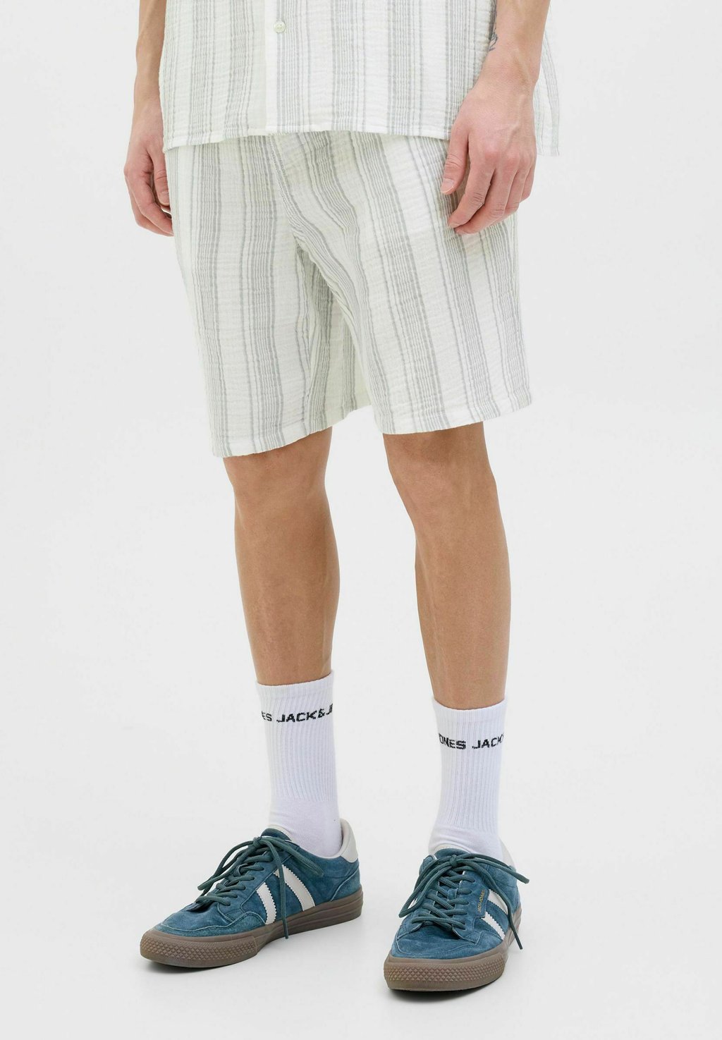 

Шорты Tracksuit bottoms Jack & Jones, кремовый