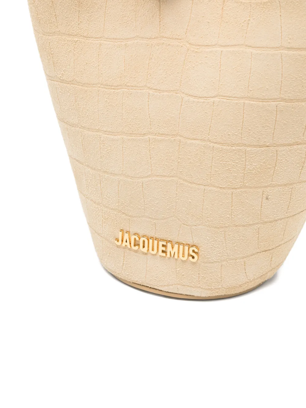 Сумка-тоут из замши с эффектом крокодиловой кожи Le Petit Bambola Jacquemus, бежевый — фото 4
