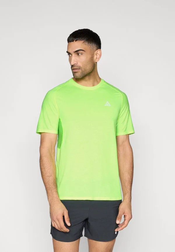 Спортивная футболка solar chase Nike Acg, Volt Ice/Mean Green/Summit White