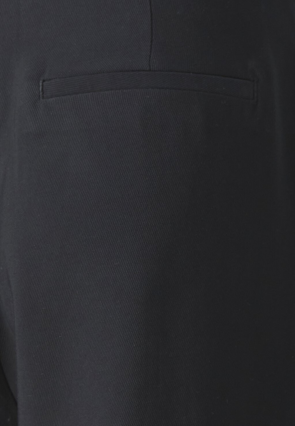 

Шорты TAILORED BERMUDA Gina Tricot, черный