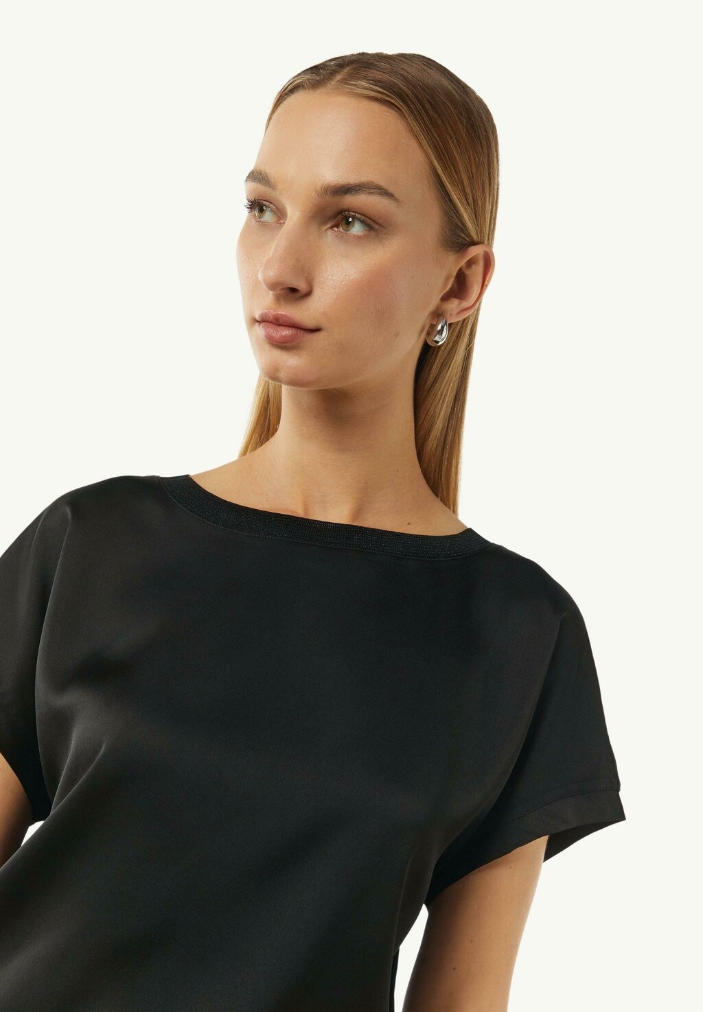 

Базовая футболка comma casual identity, черный