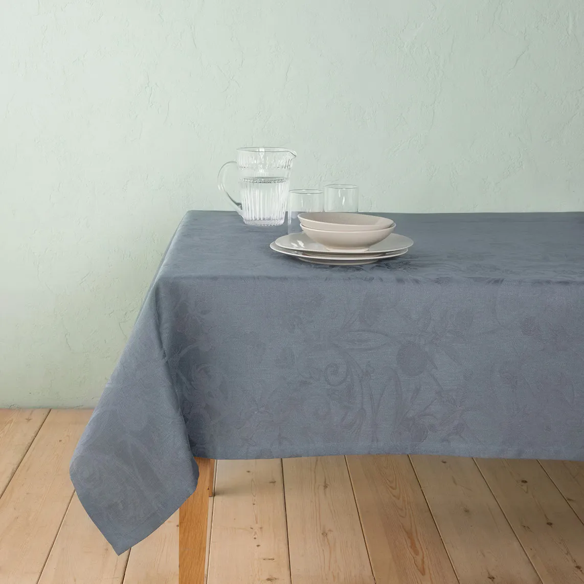 

Льняная скатерть Tivoli Le Jacquard Français, серый