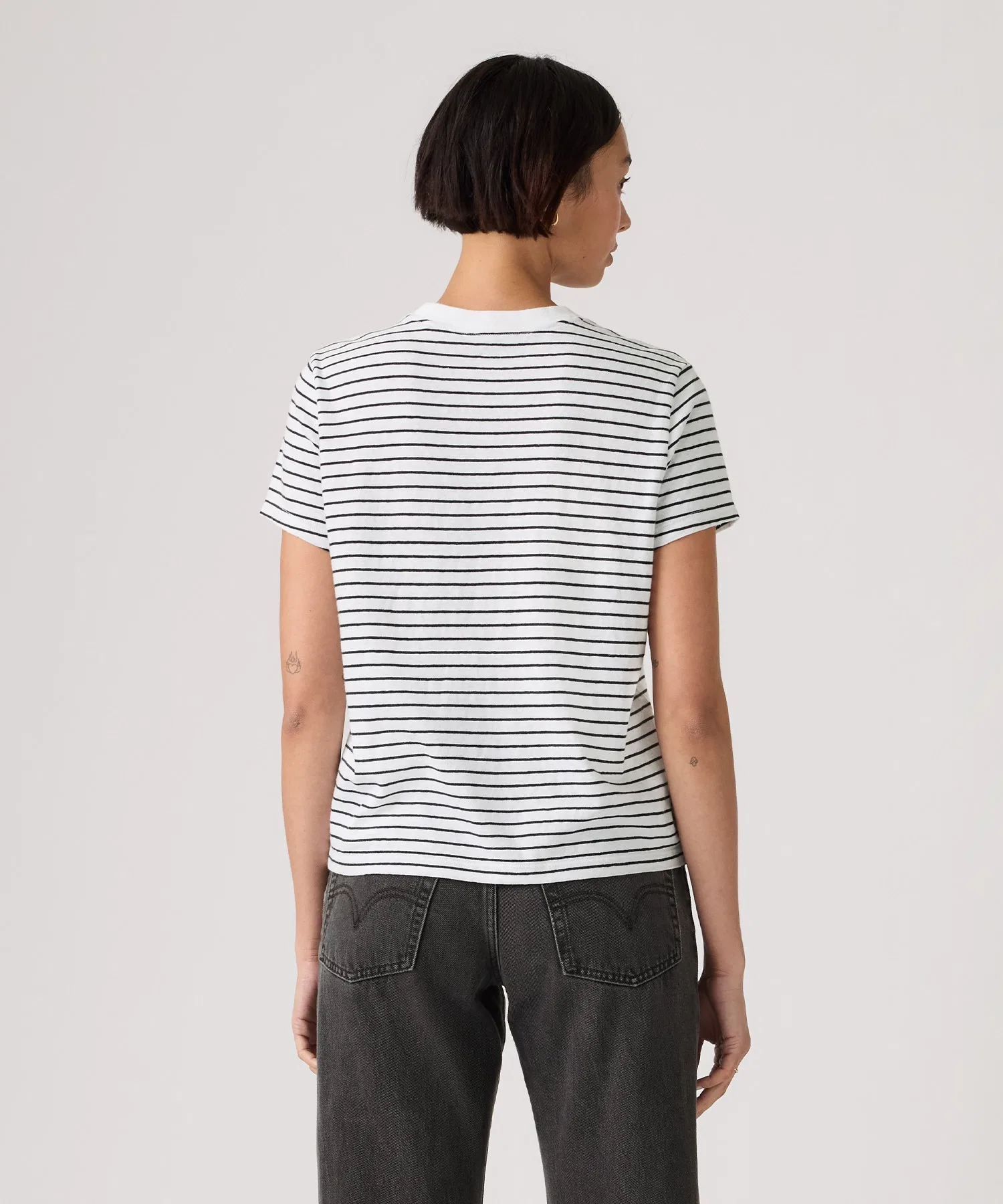 Женская футболка Levi's с коротким рукавом, хлопок, белая — фото 2
