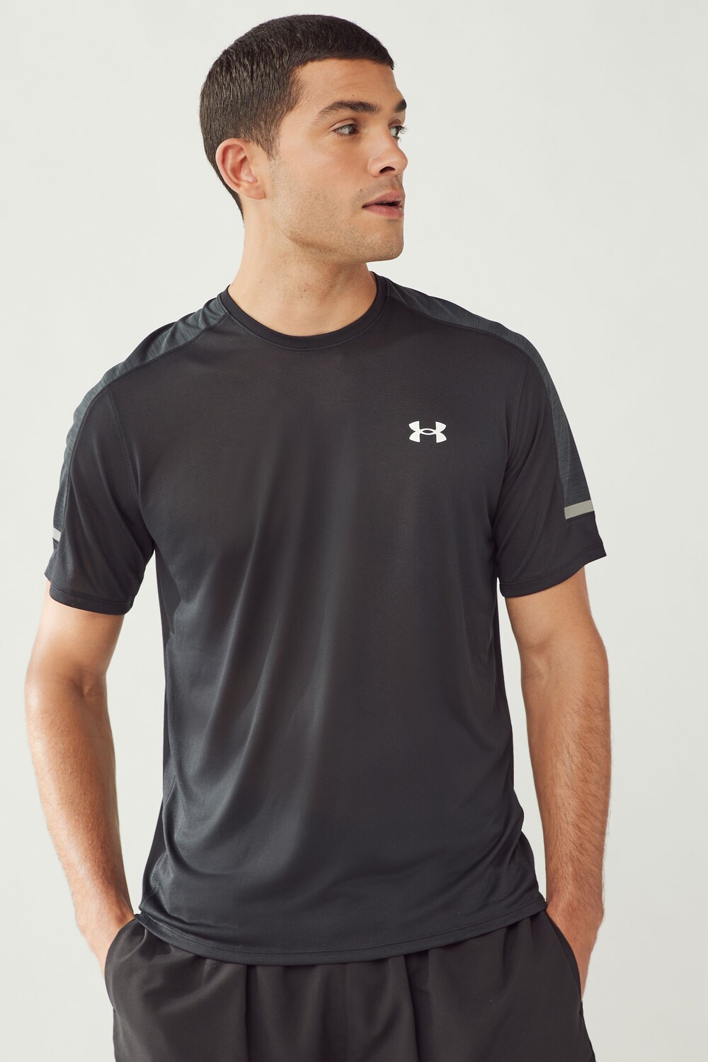 

Футболка Ua core+ tech Under Armour, черный