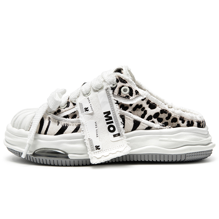 

Скользостойкие тапочки с закрытым носком унисекс MIO, черный серый