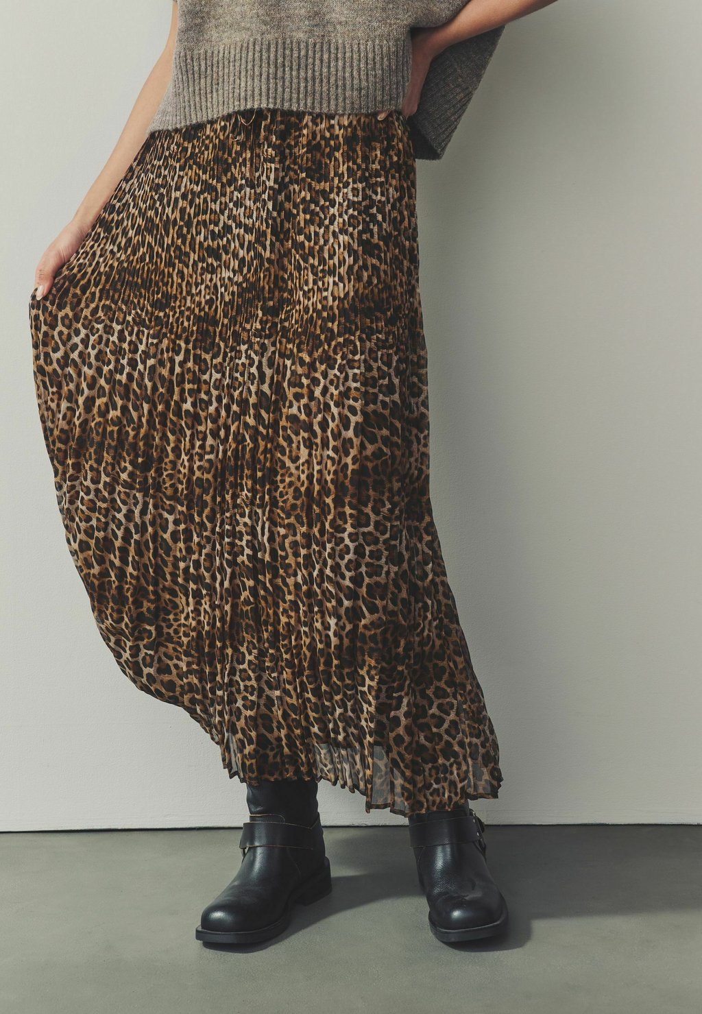 

Юбка А-силуэта PRINTED MIDI Next, коричневый