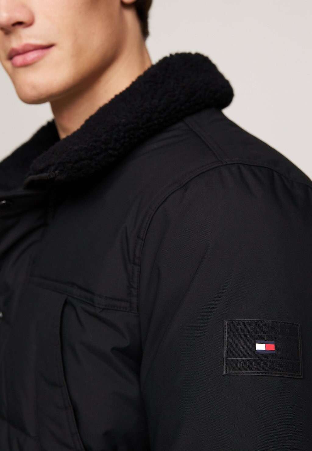 

Зимнее пальто ROCKIE UTILITY Tommy Hilfiger, черный