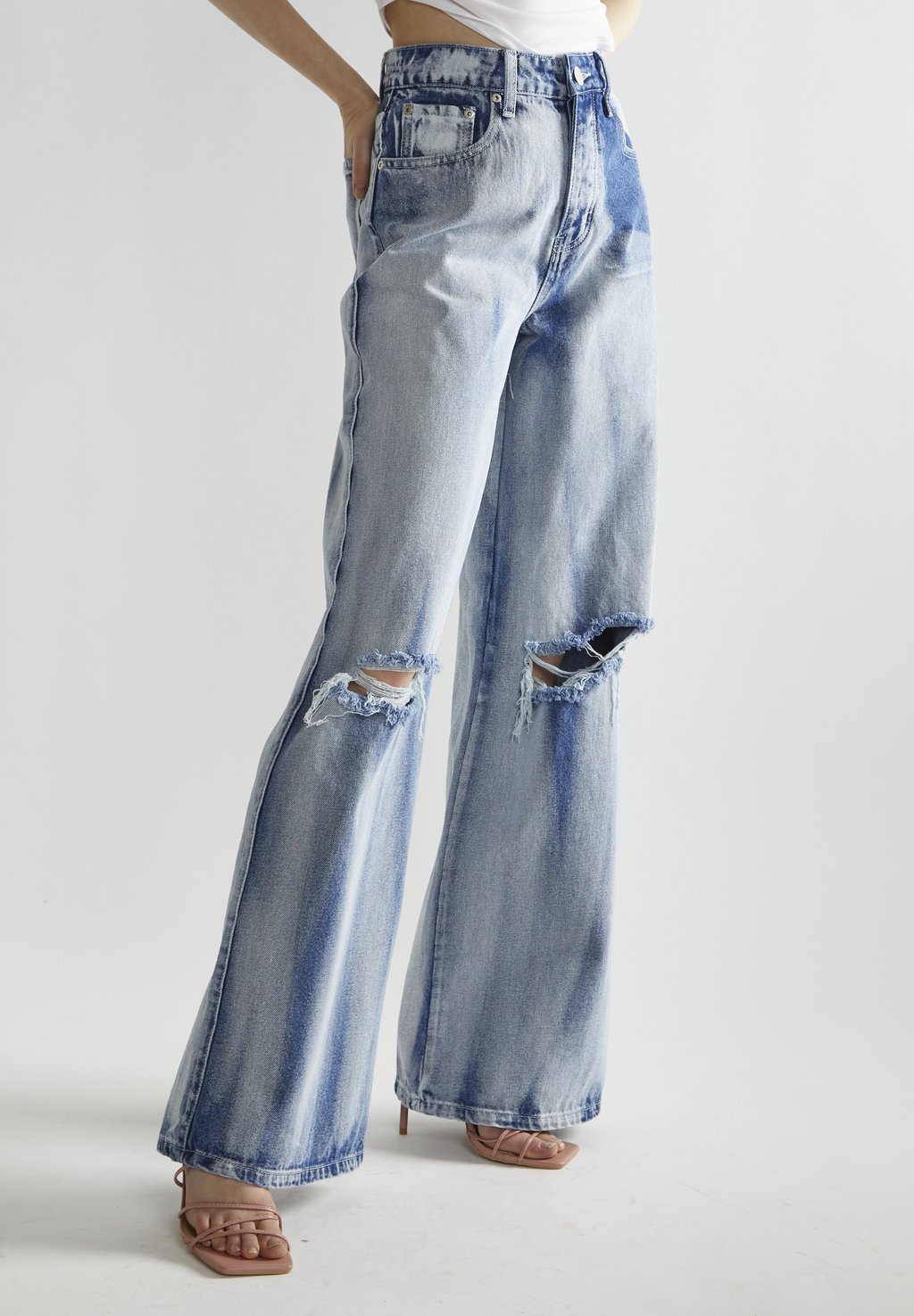 

Расклешенные джинсы RIPPED KNEE WIDE LEG Glamorous, цвет Blue White Tie Dye