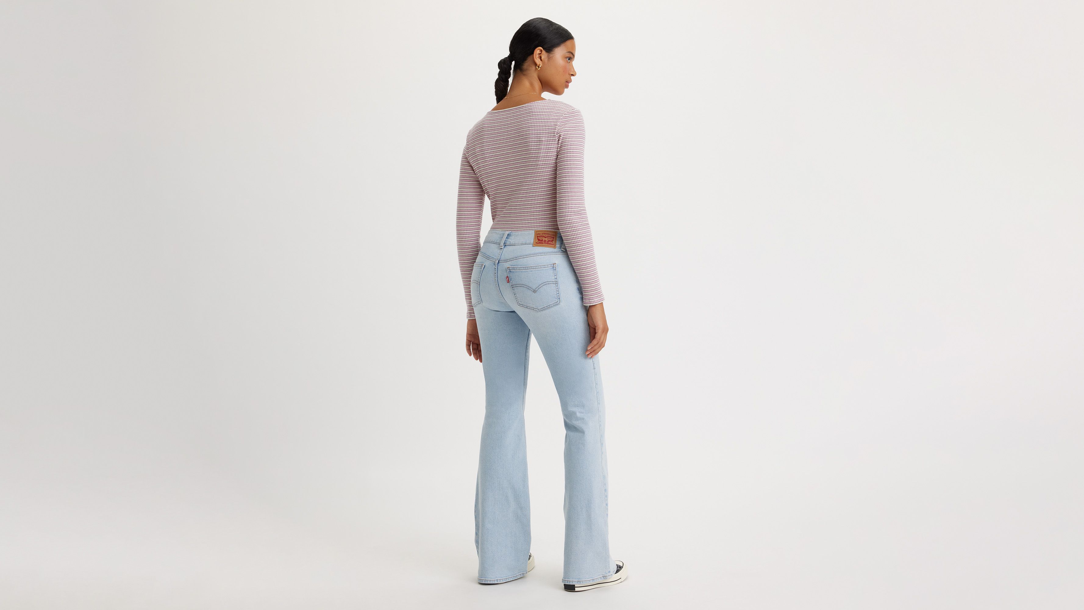 

Джинсы женские Superlow Flare Levi's, цвет Whoops I Did It Again - Light Wash