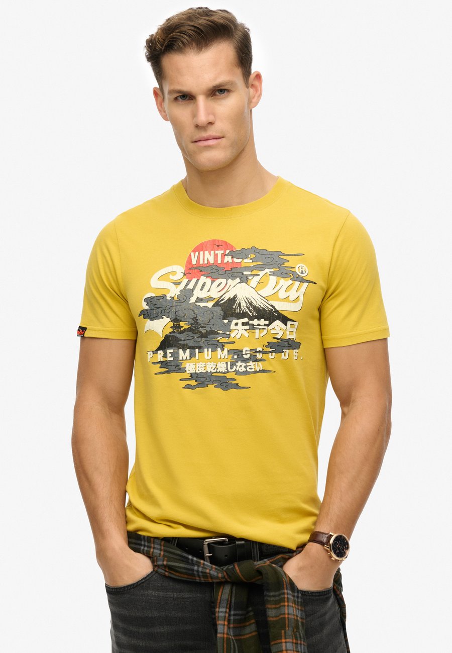 

Футболка Superdry & Co VINTAGE LOGO TOKYO, Oil Yellow/Yellow, Желтый, Футболка Superdry & Co VINTAGE LOGO TOKYO, Oil Yellow/Yellow