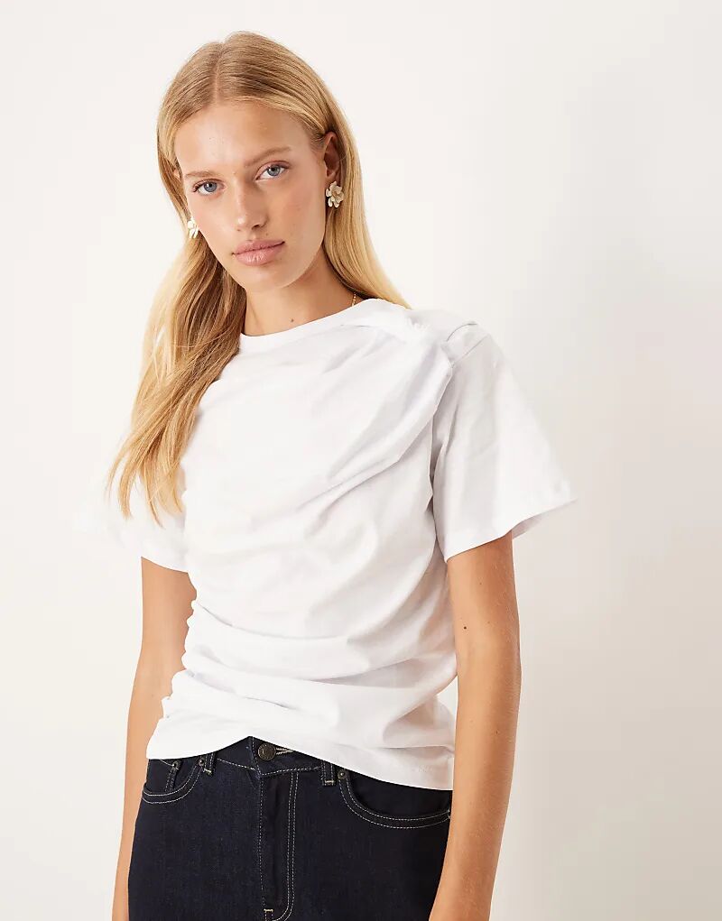 

Белая футболка с короткими рукавами и сборками по бокам от ASOS DESIGN