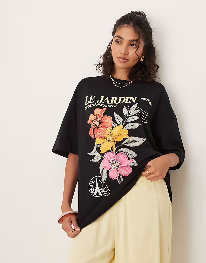 

Футболка свободного кроя ASOS DESIGN черного цвета с цветочным графическим принтом Le Jardin