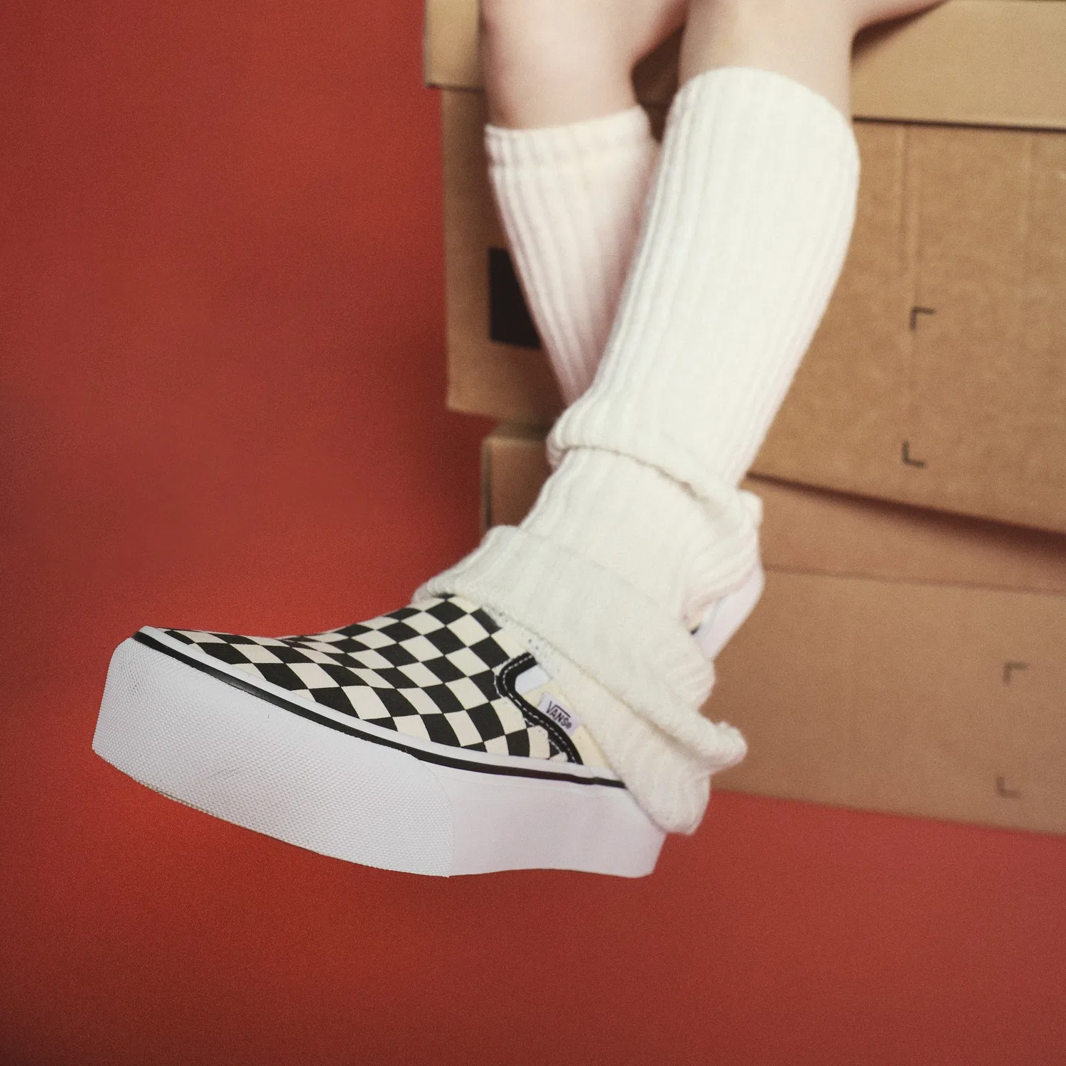Мужские слипоны на платформе Classic Slip-On Checkerboard чёрно-белые от Vans — фото 2