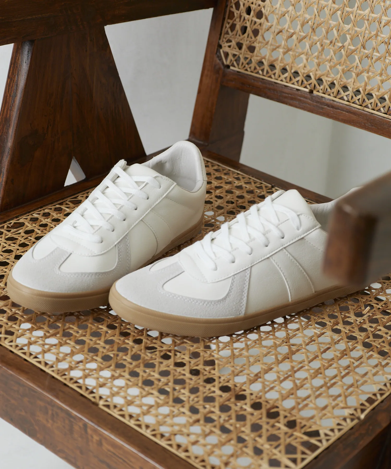 Унисекс кроссовки FREAK'S STORE MILITARY TRAINER белые — фото 4