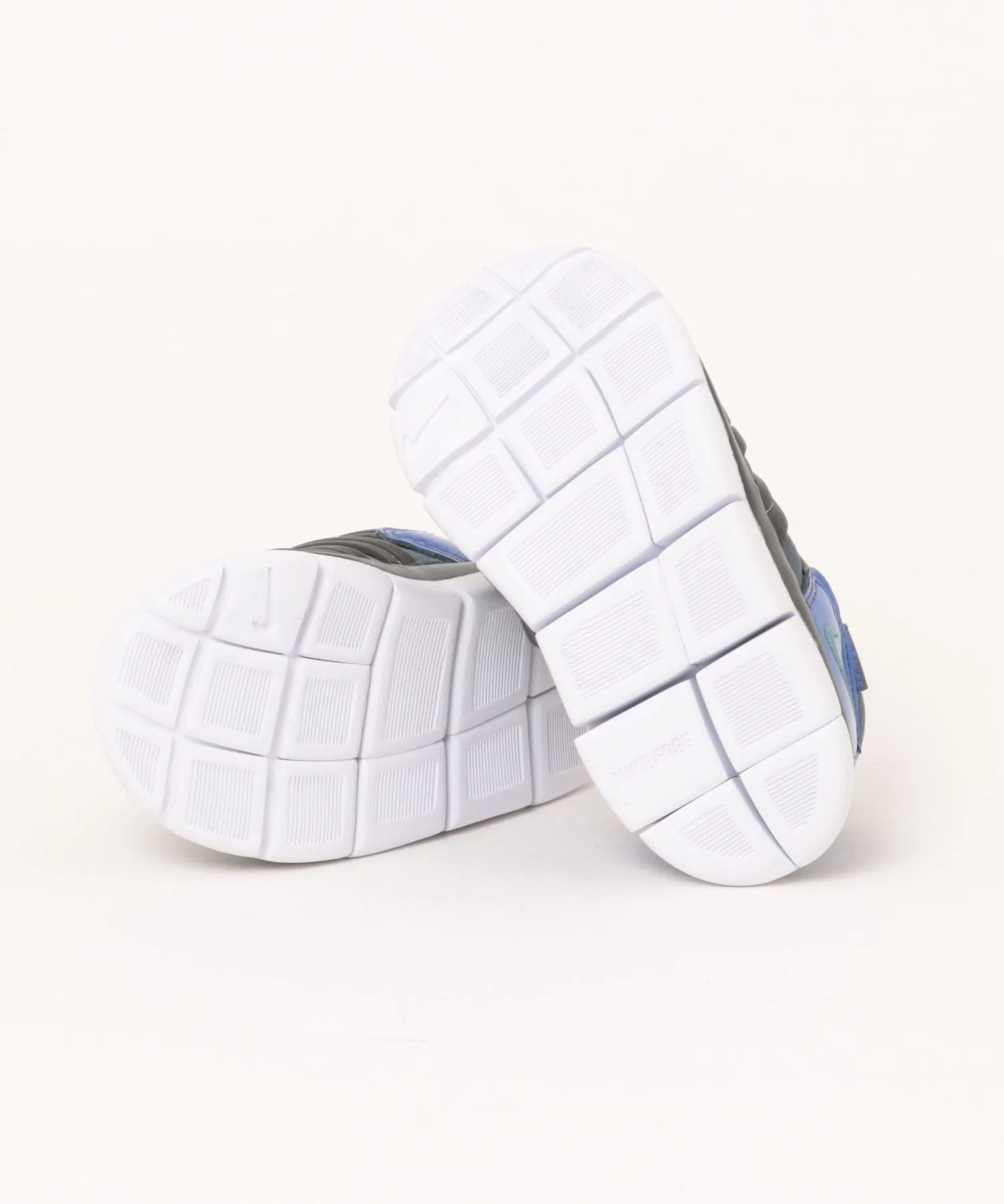 Детские кроссовки NIKE DYNAMO FREE TD — фото 3