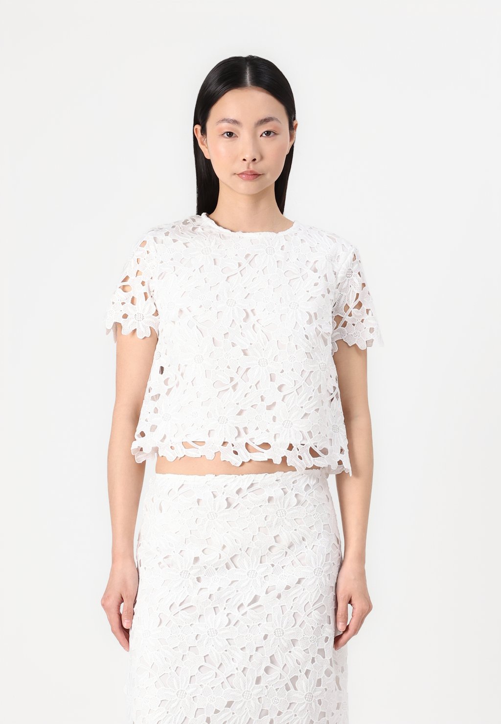 

Блуза VMROSE O NECK SHORT Aware, белый