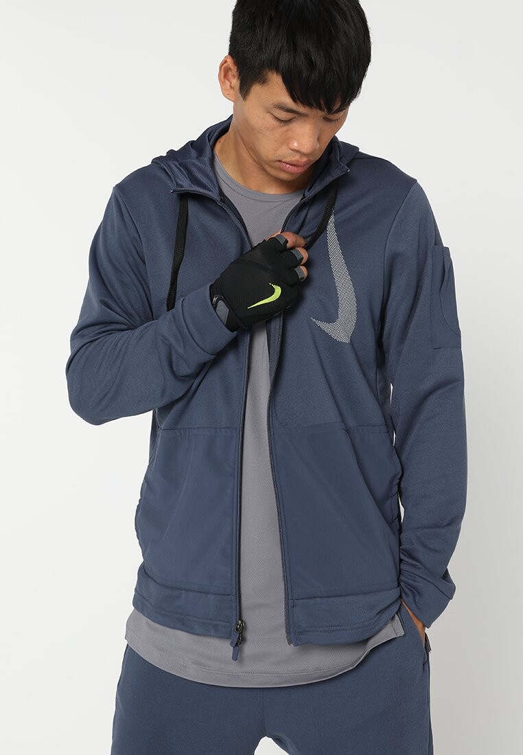 

Перчатки Nike