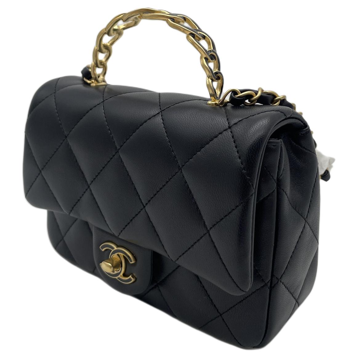 CHANEL Женская мини-сумка через плечо из овчины черная — фото 2