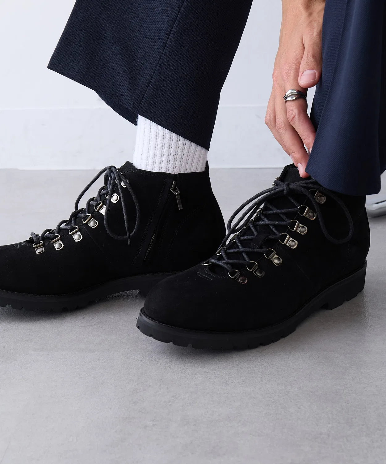 Треккинговые ботинки из нубука PADRONE на Vibram подошве, черные