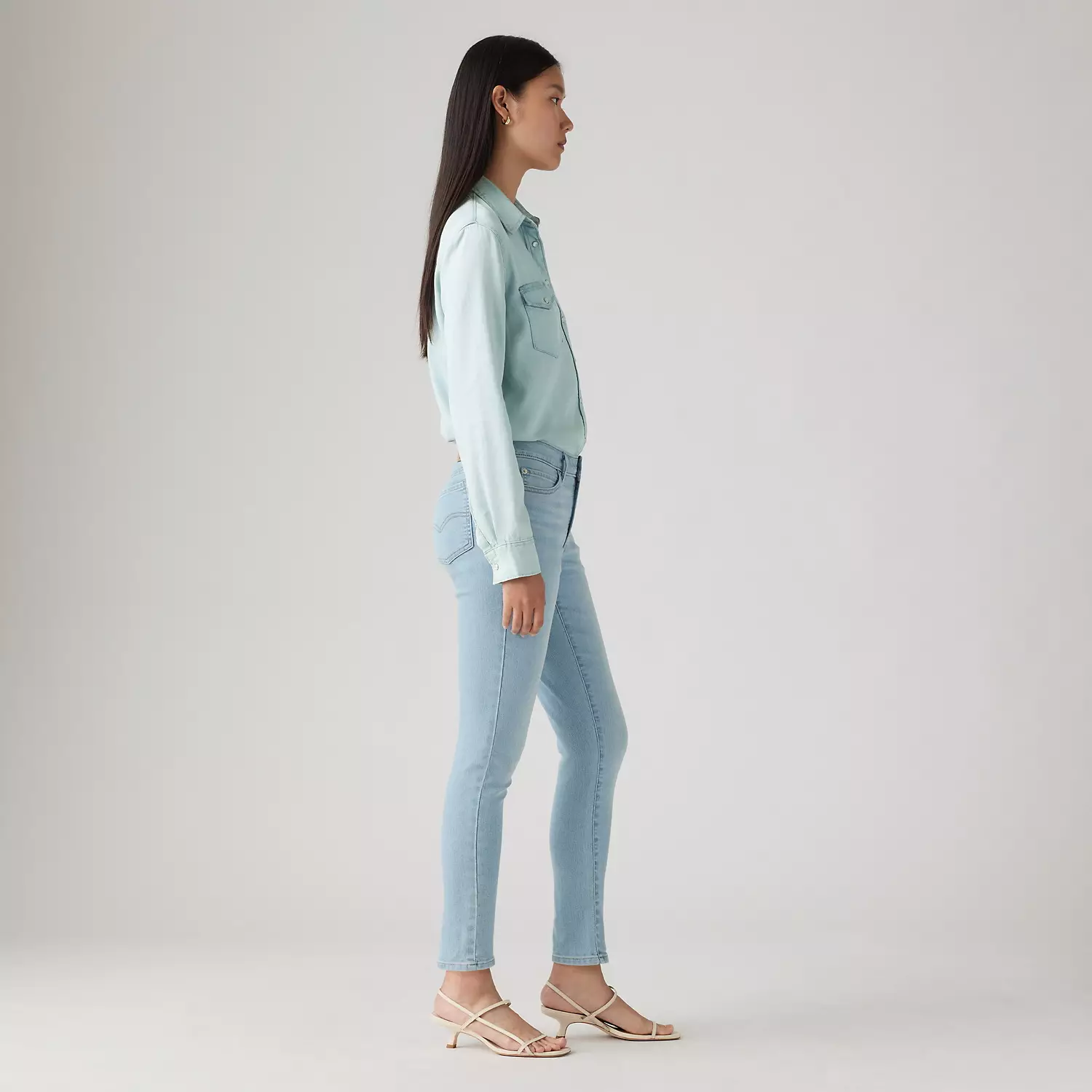 711 Узкие женские джинсы Levi's, цвет Eternal Indigo - Light Wash — фото 3