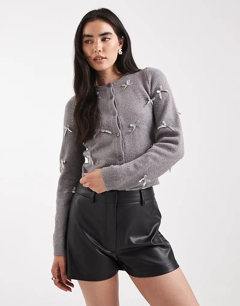 

Микрошорты из искусственной кожи ASOS DESIGN черного цвета