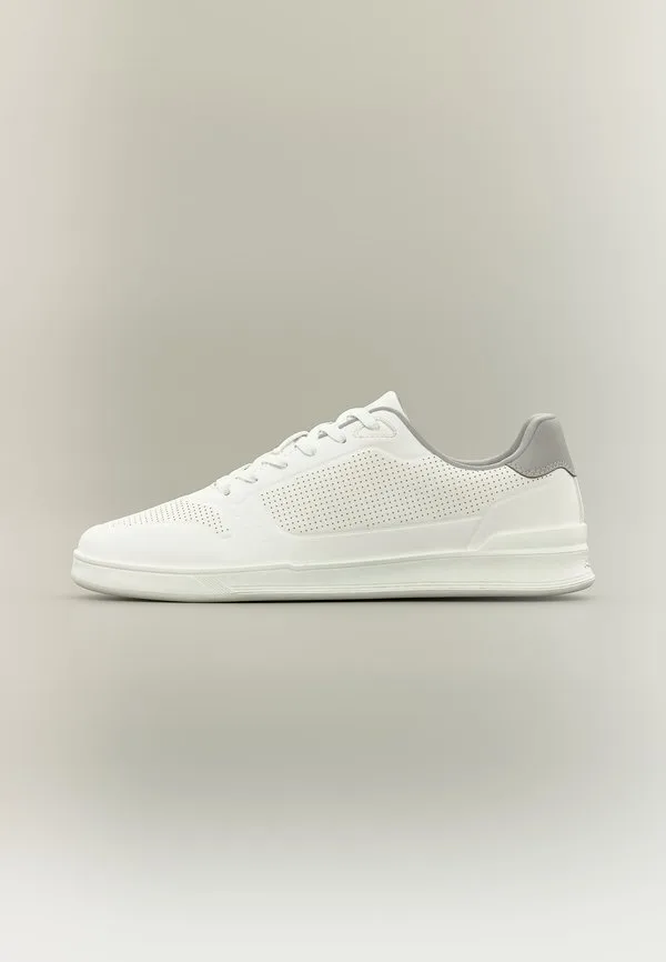 Тренеры роби Aldo, White