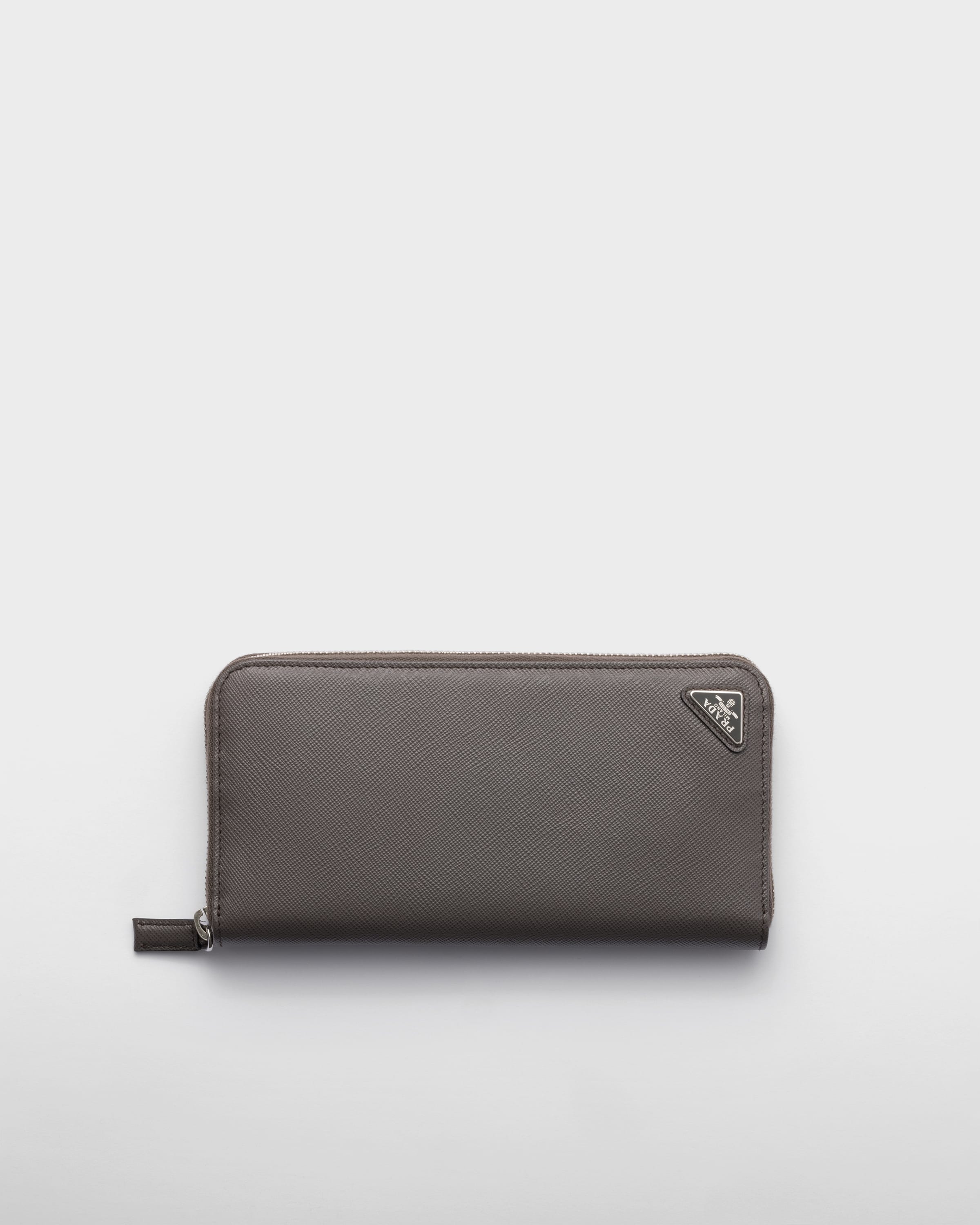 

Кошелек из сафьяновой кожи Prada, серый