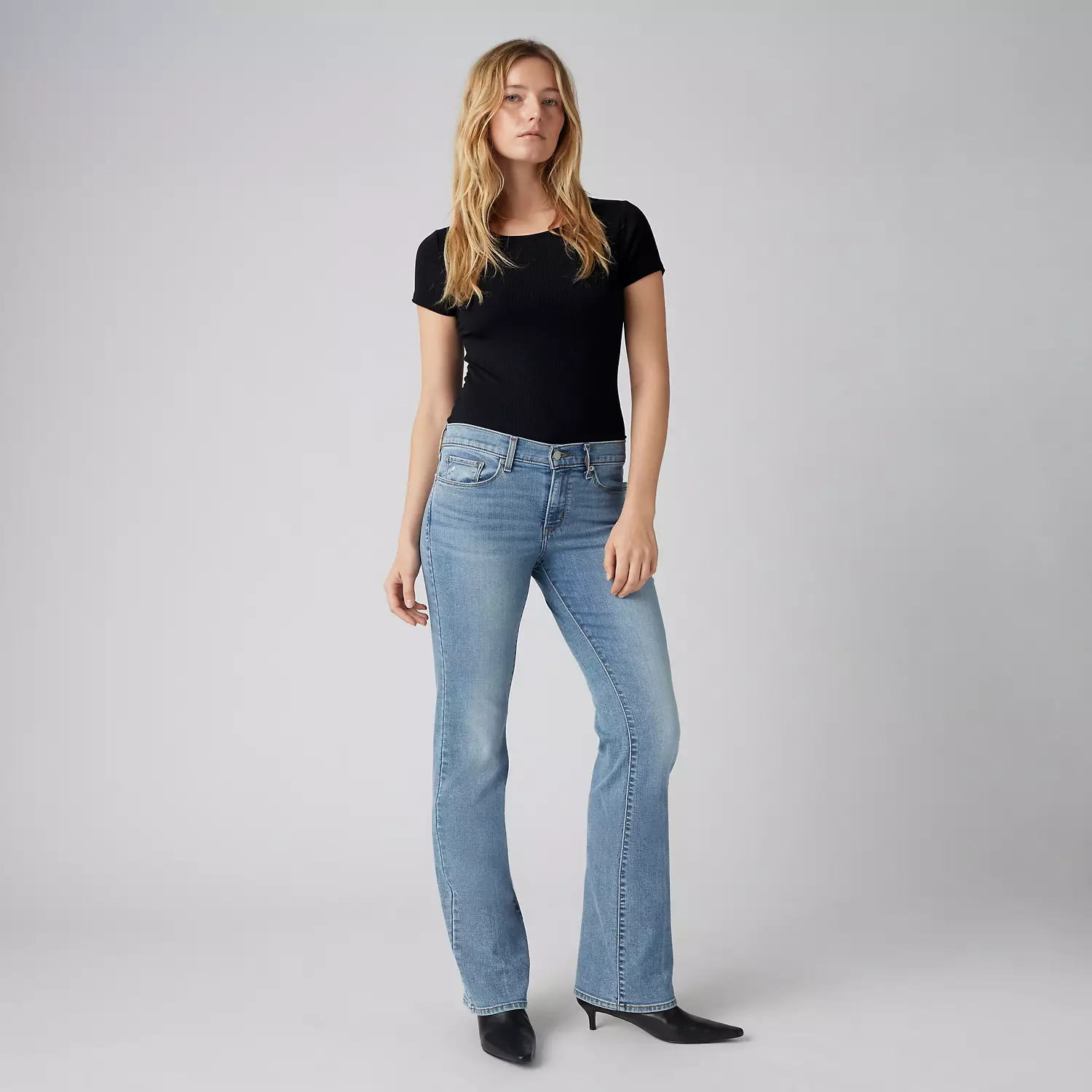 

Классические женские джинсы bootcut Levi's, цвет Rare Form - Medium Wash