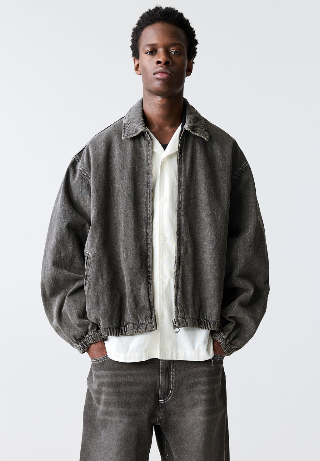 

Джинсовая куртка PULL&BEAR, светло-серый