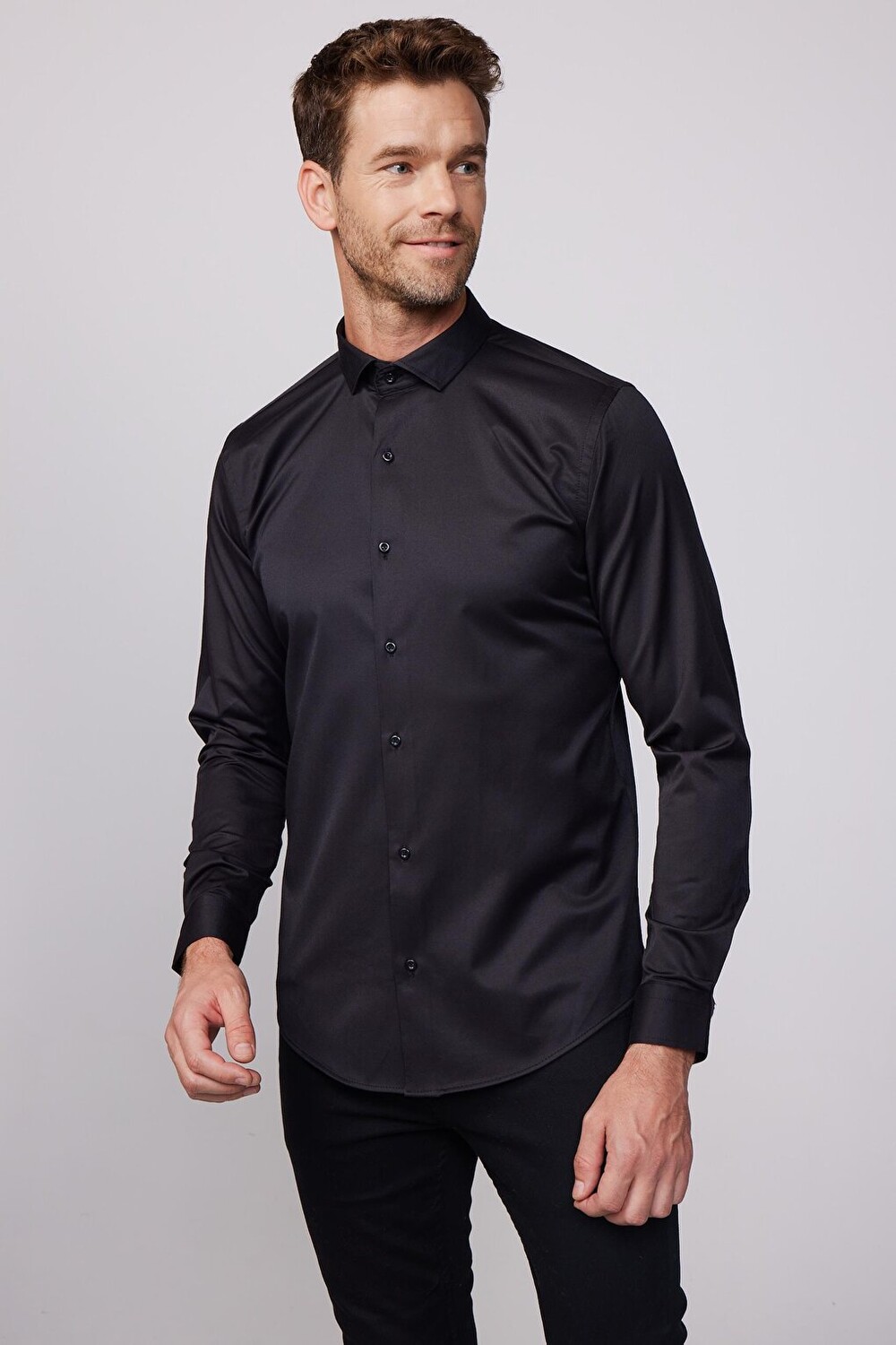 

Мужская черная рубашка Slim Fit из лайкры и хлопка с атласом TUDORS