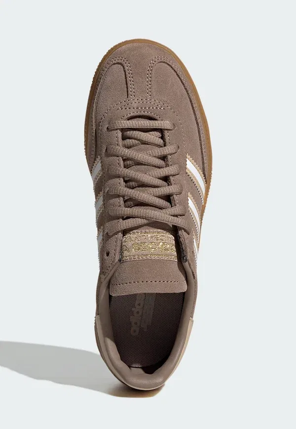 Кроссовки Handball spezial trainers Adidas Originals, мелово-коричневый, облачно-белый, магический бежевый — фото 3