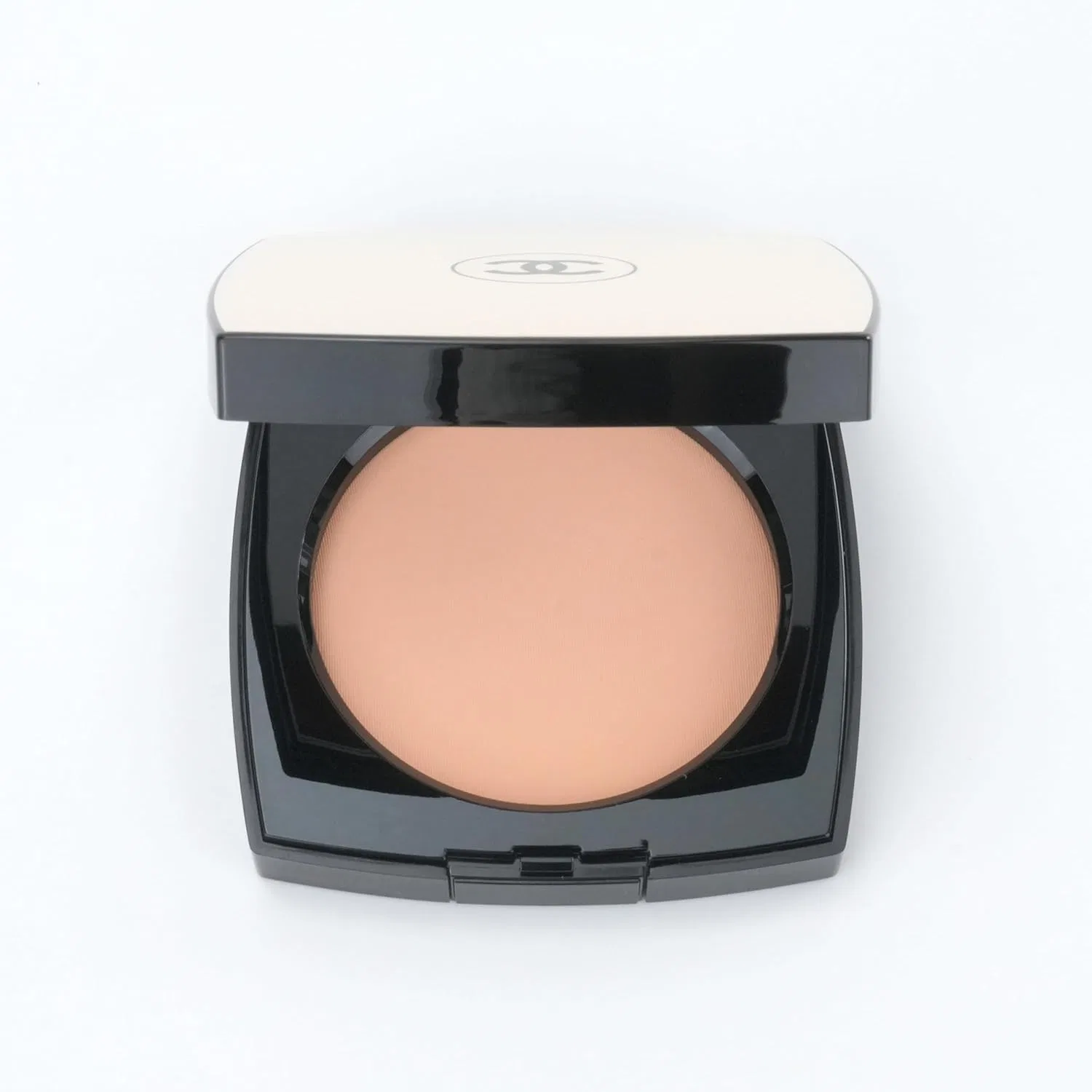 Пудра для лица Les Beige Healthy Grow Powder Chanel 12 г, оттенок B10 — фото 4