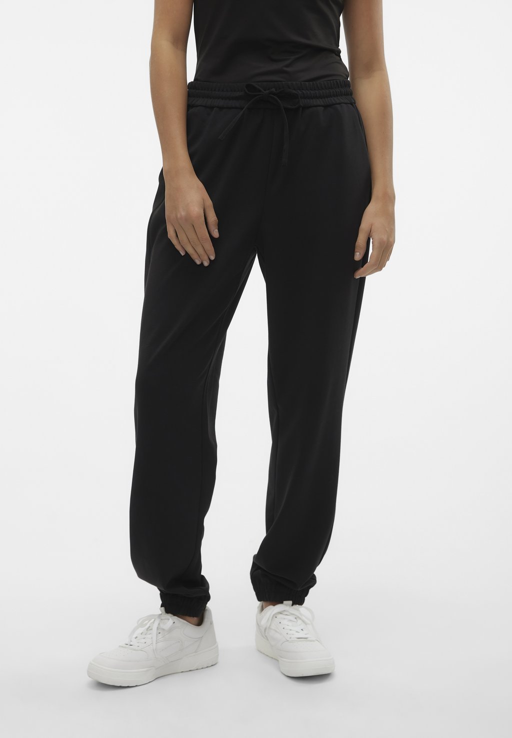 

Спортивные брюки Vmlucca Tapered Track Pant Vero Moda, черный