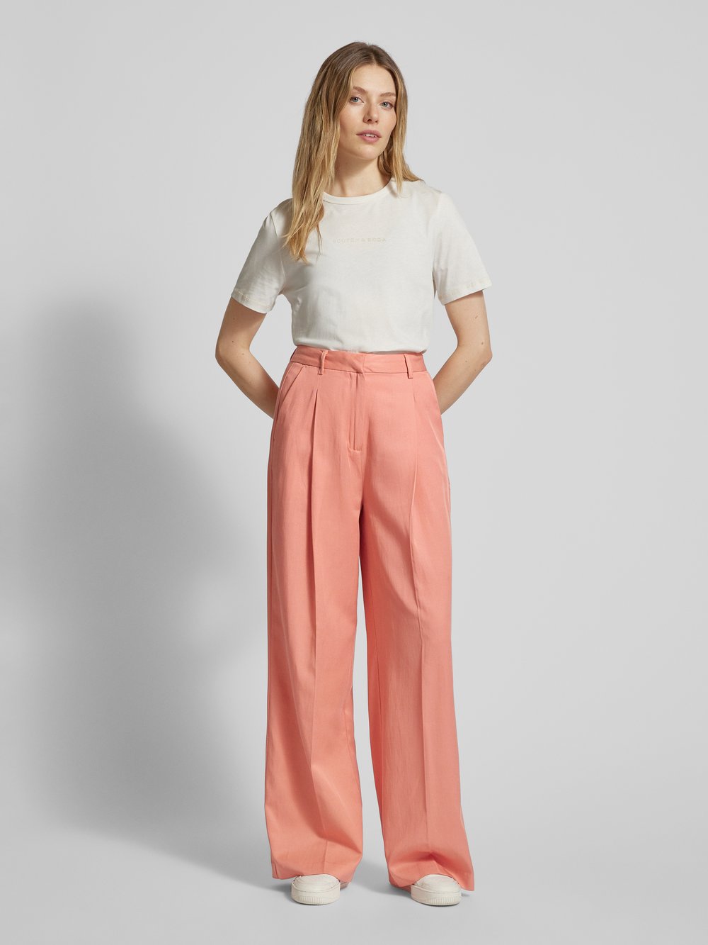 

Расклешенные брюки со складками Scotch & Soda