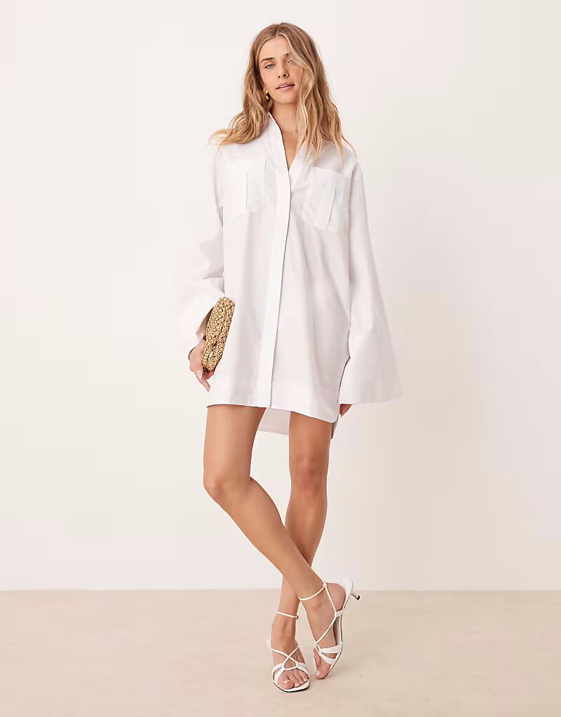 

Платье-рубашка мини ASOS DESIGN с широкими манжетами и объемными карманами белого цвета