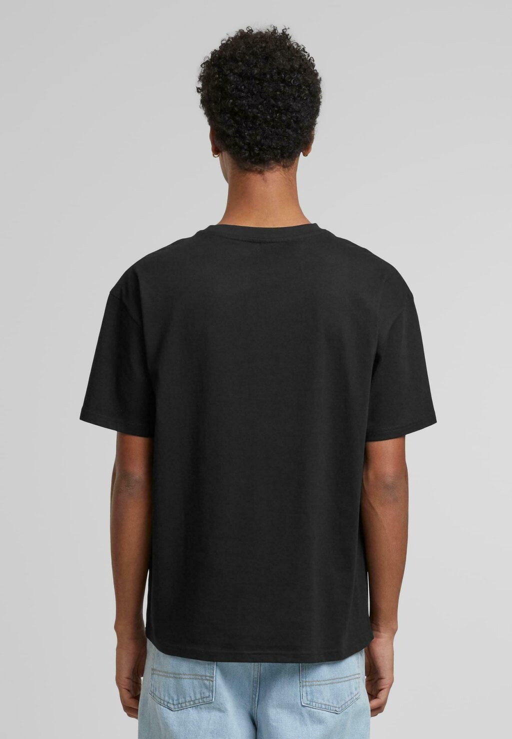 

Футболка с принтом BE FEARLESS Mister Tee, черный